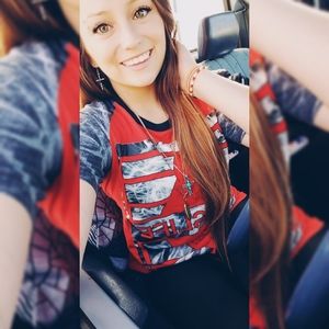 Meet your Posher, Alyssa